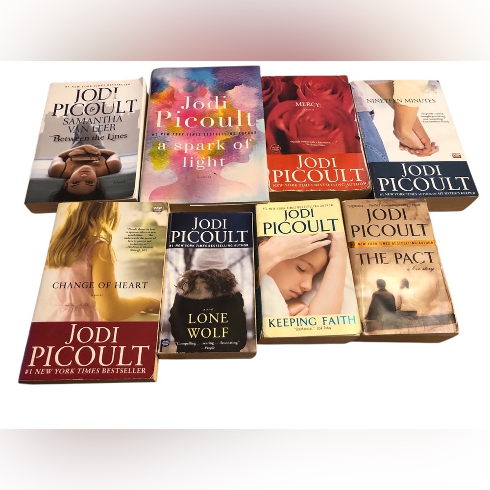 Lot of 9 Jodi Picoult Books , 1 hardcover rest are soft cover